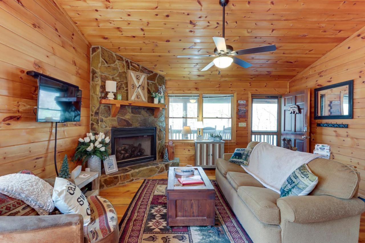 Blue Ridge Cozy Cabin In The Woods With Hot Tub! ภายนอก รูปภาพ