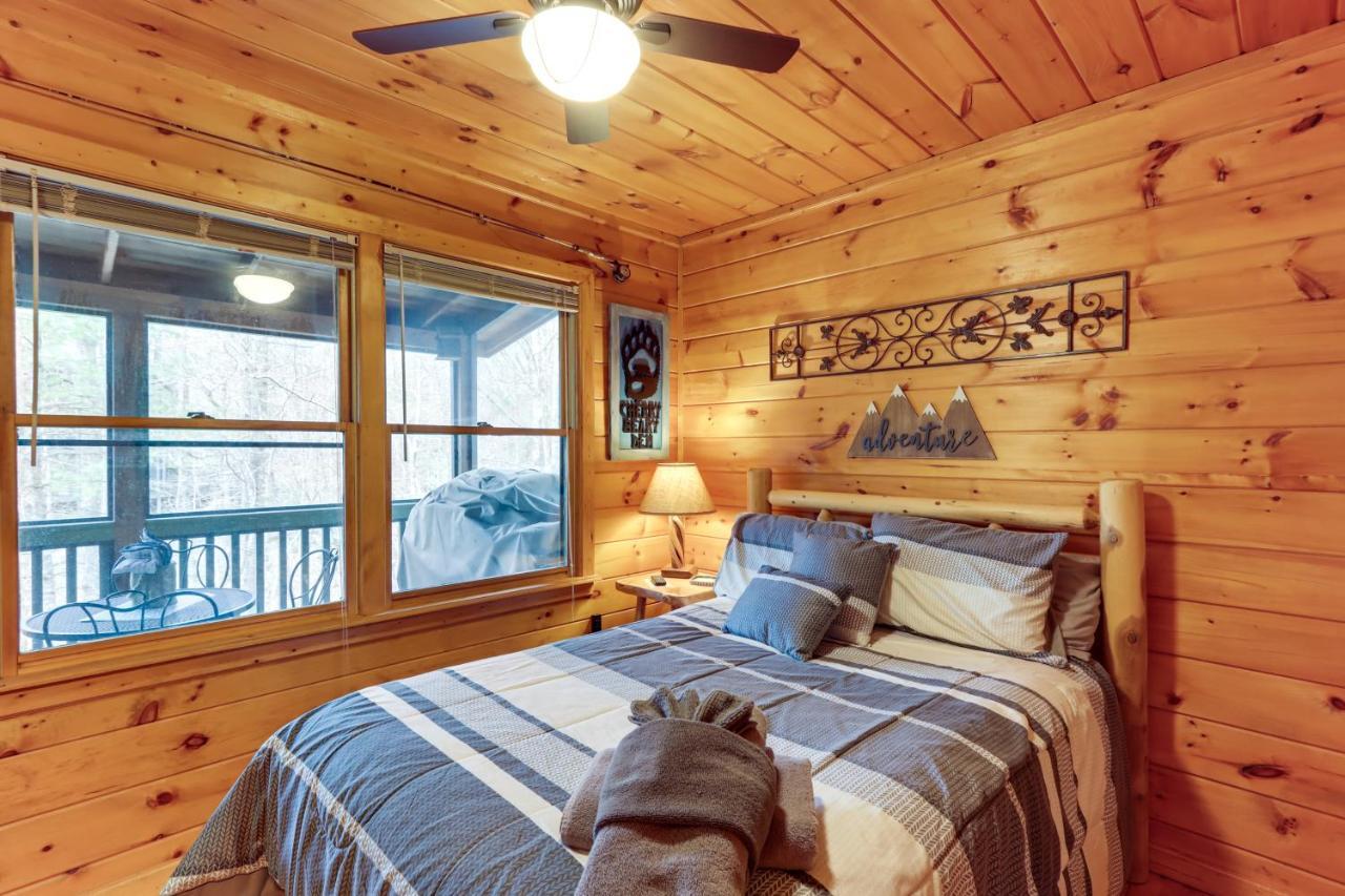 Blue Ridge Cozy Cabin In The Woods With Hot Tub! ภายนอก รูปภาพ